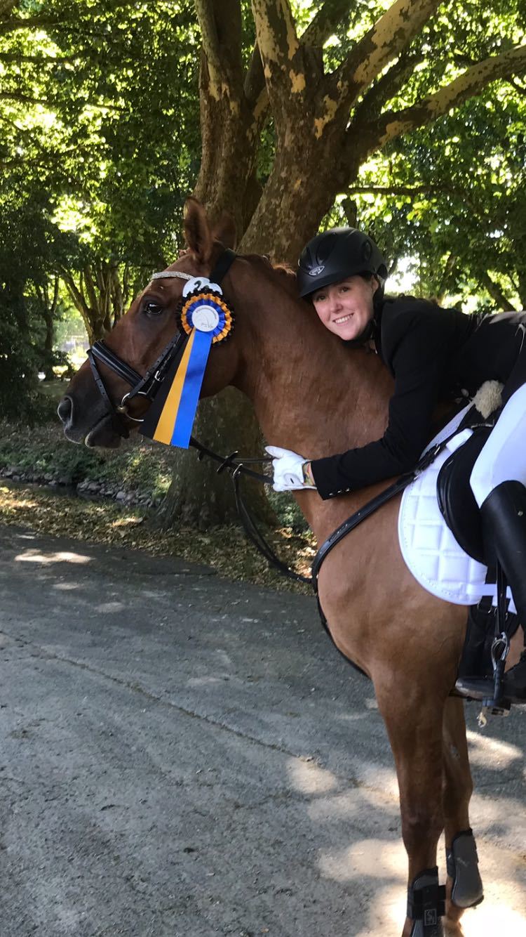 Theresa Thum mit „Della’s Golden Delight“