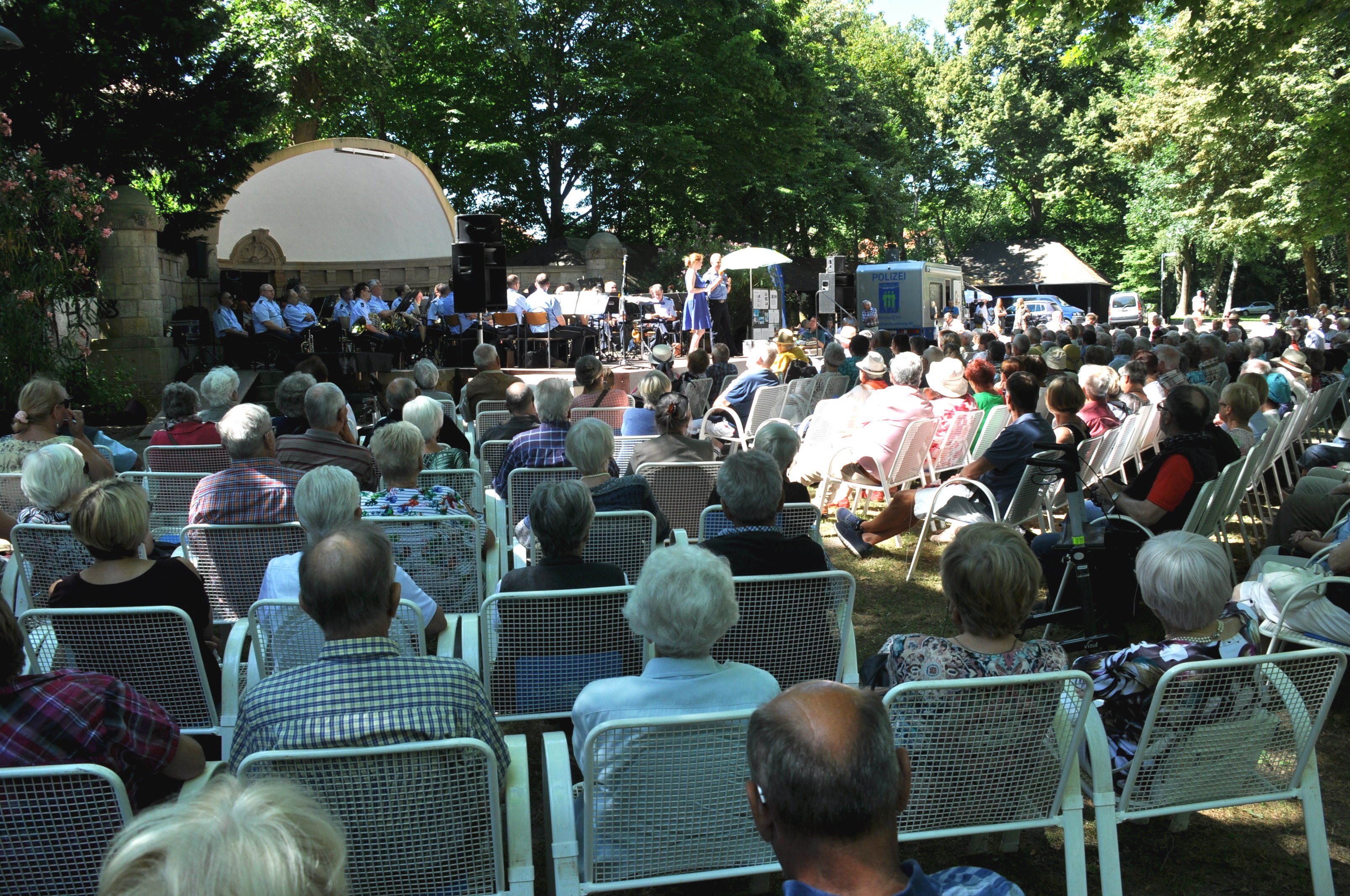 Volles Haus: Die Musikalischen Goetheparkplaudereien locken jedes Jahr zahlreiche Besucherinnen und Besucher in den Landauer Goethepark.