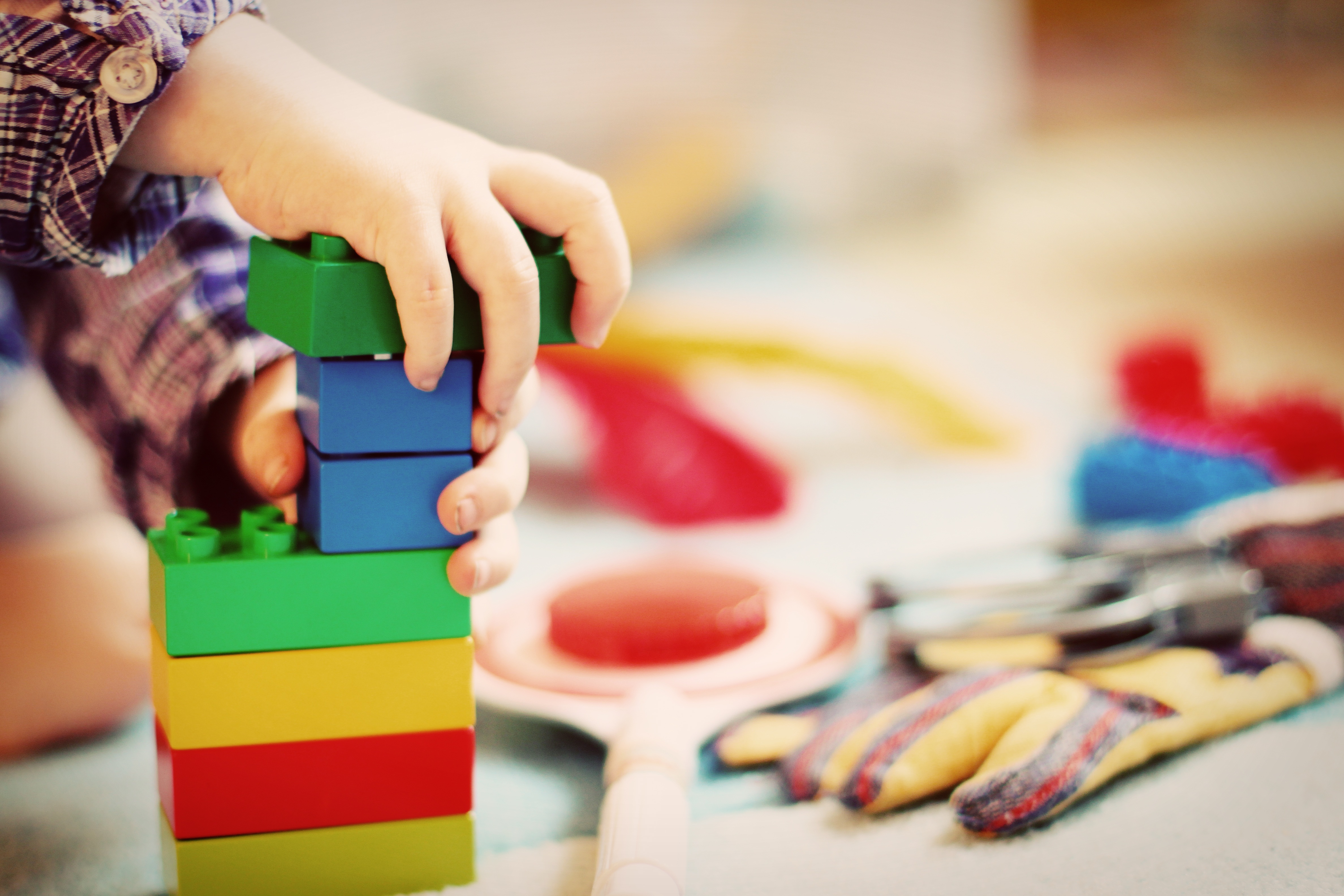 In der Stadt Schifferstadt und auch den anderen Kreisgemeinden gibt es immer Bedarf an engagierten und kompetenten Personen, die Kinder stundenweise oder ganztags betreuen möchten.