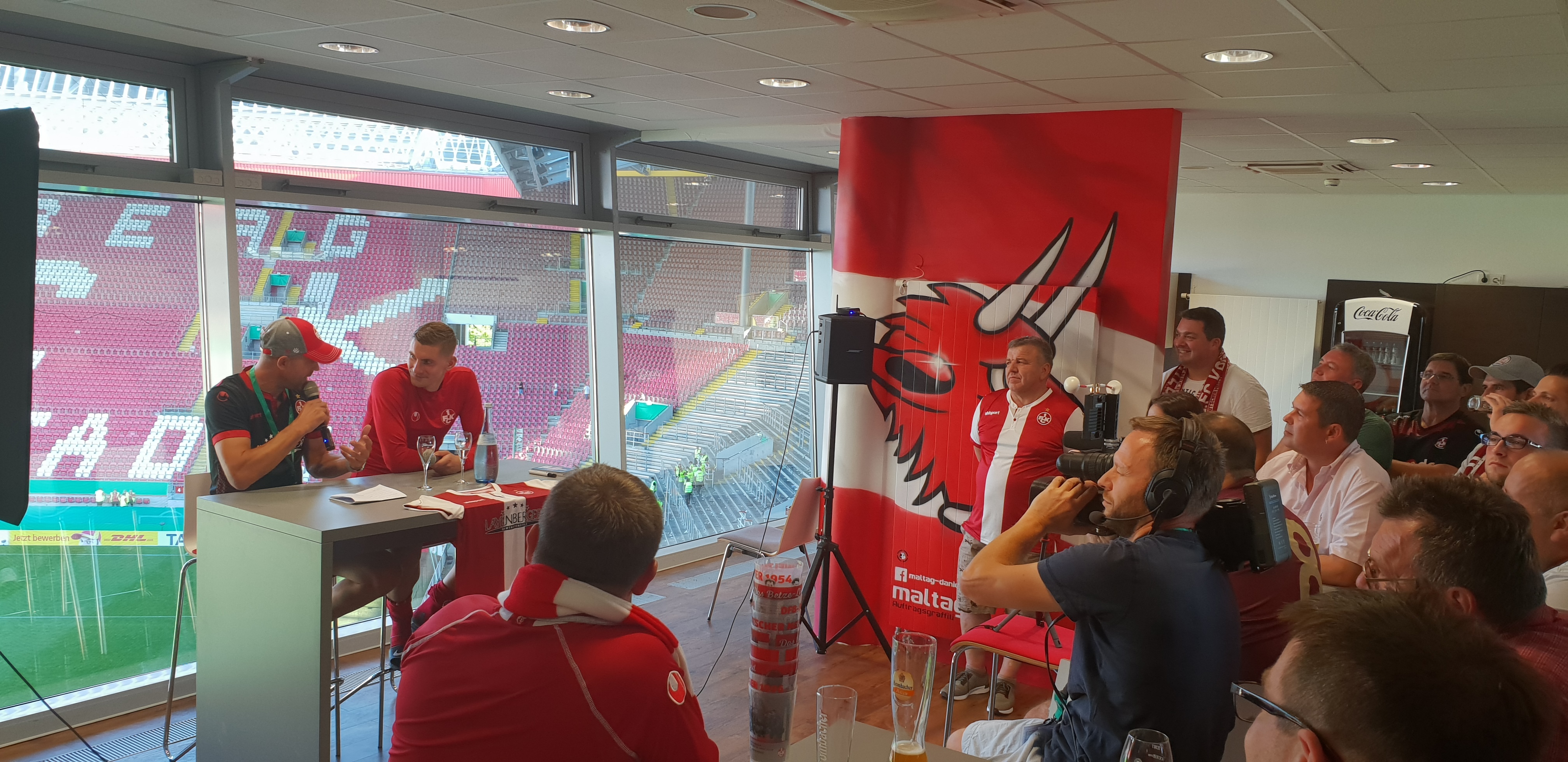 Helden des Alltags können künftig zu jedem Heimspiel des FCK einen Aufenthalt in der Layenberger&Fans-Loge gewinnen