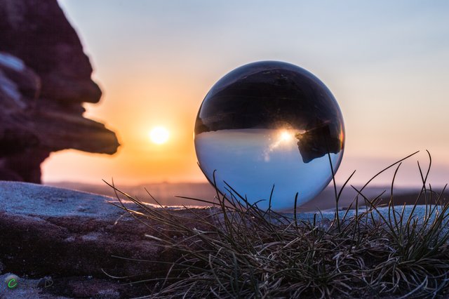 Lensball - Sonnenuntergang am Drachenfels