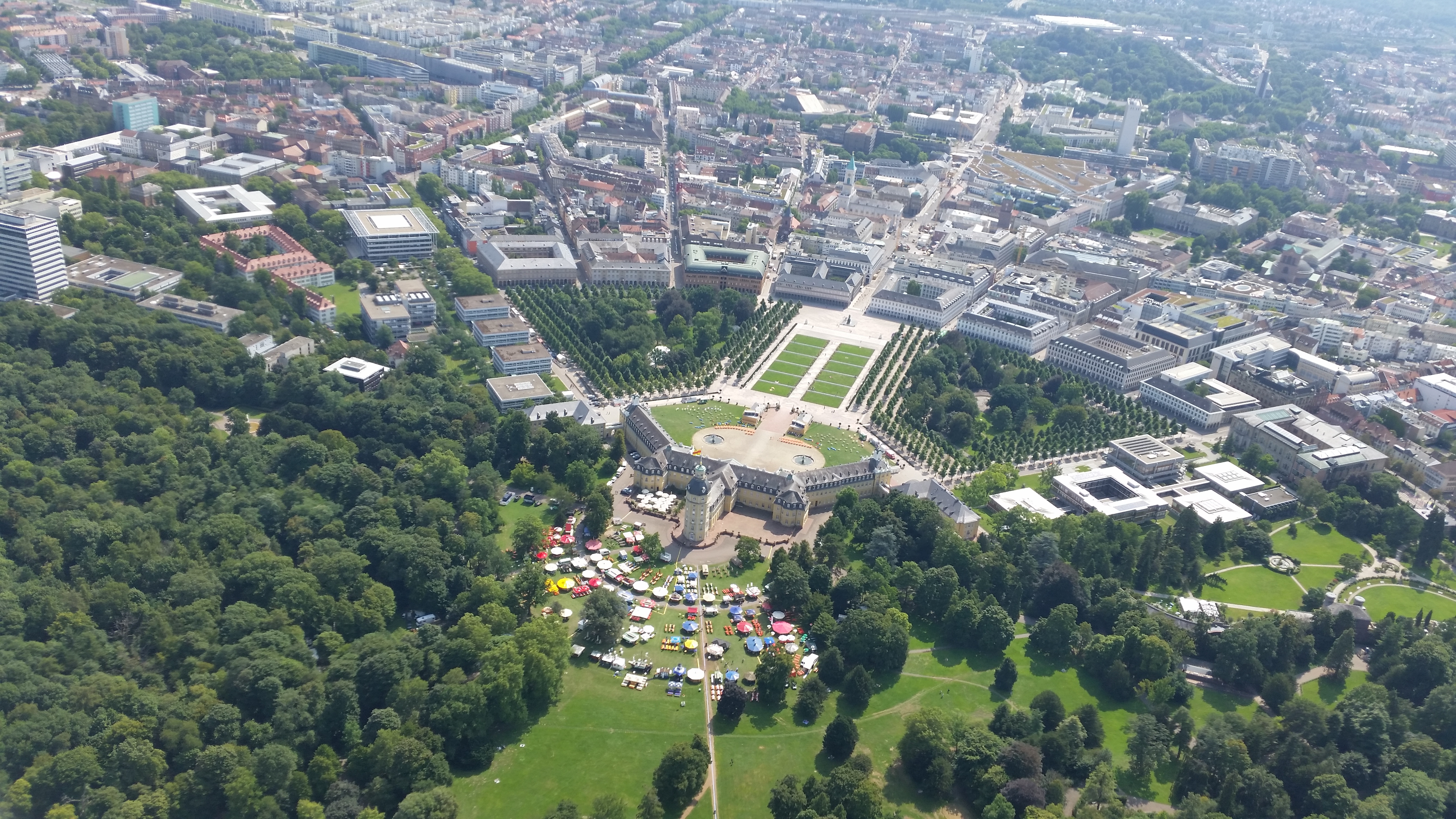 Bierbörse: Vielfalt des Angebots im Karlsruher Schlossgarten