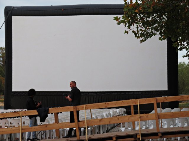 Vorbereitungen für das Openair-Kinovergnügen | Foto: Brigitte Melder
