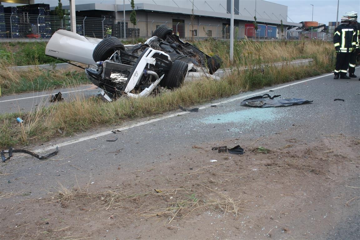 Vermutlich überhöhte Geschwindigkeit war die Ursache für den schweren Verkehrsunfall am frühen Montagabend.