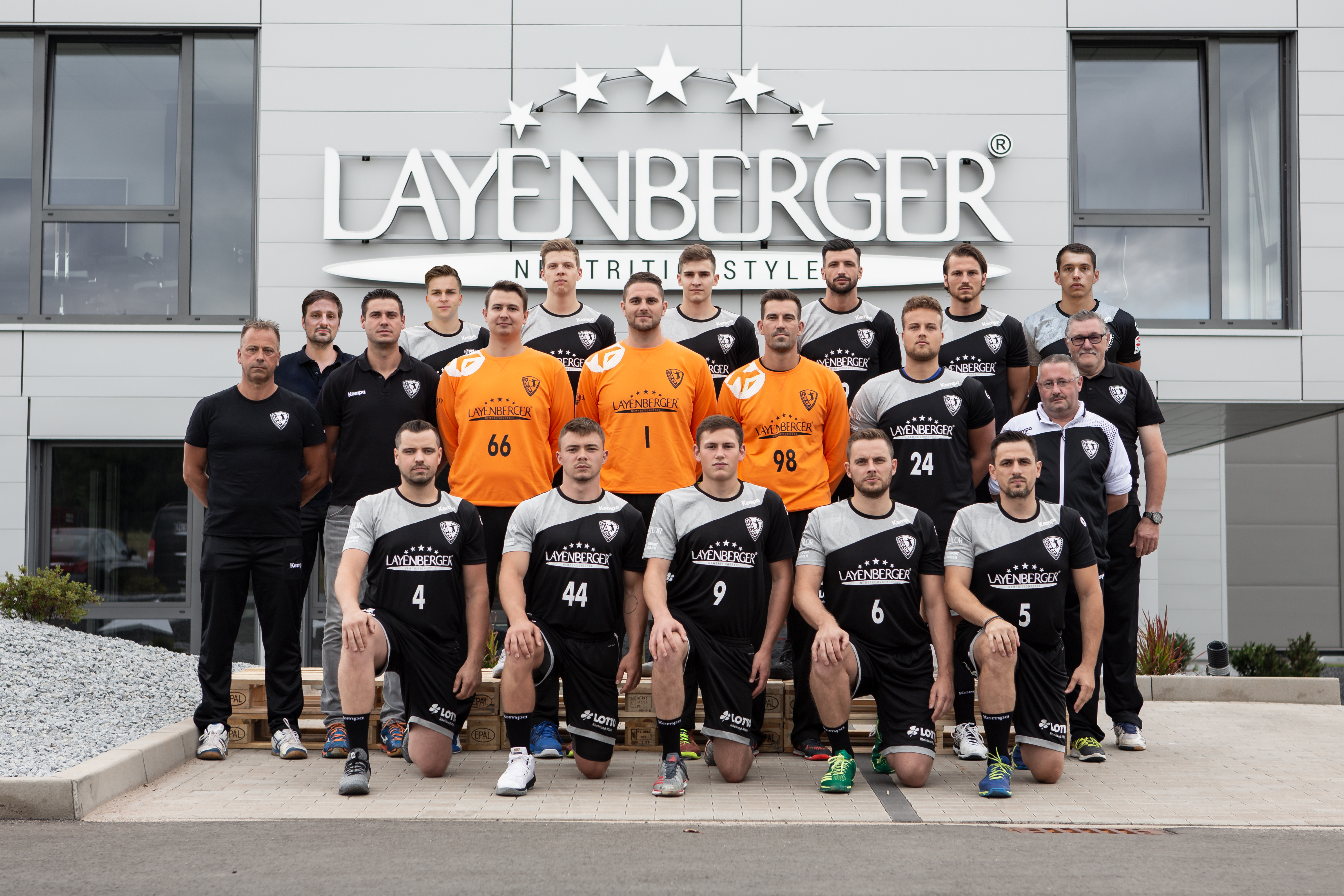 Die erste Herrenmannschaft des TUS04 Dansenberg für die Saison 2018/19 in der 3. Liga Süd Foto: ps