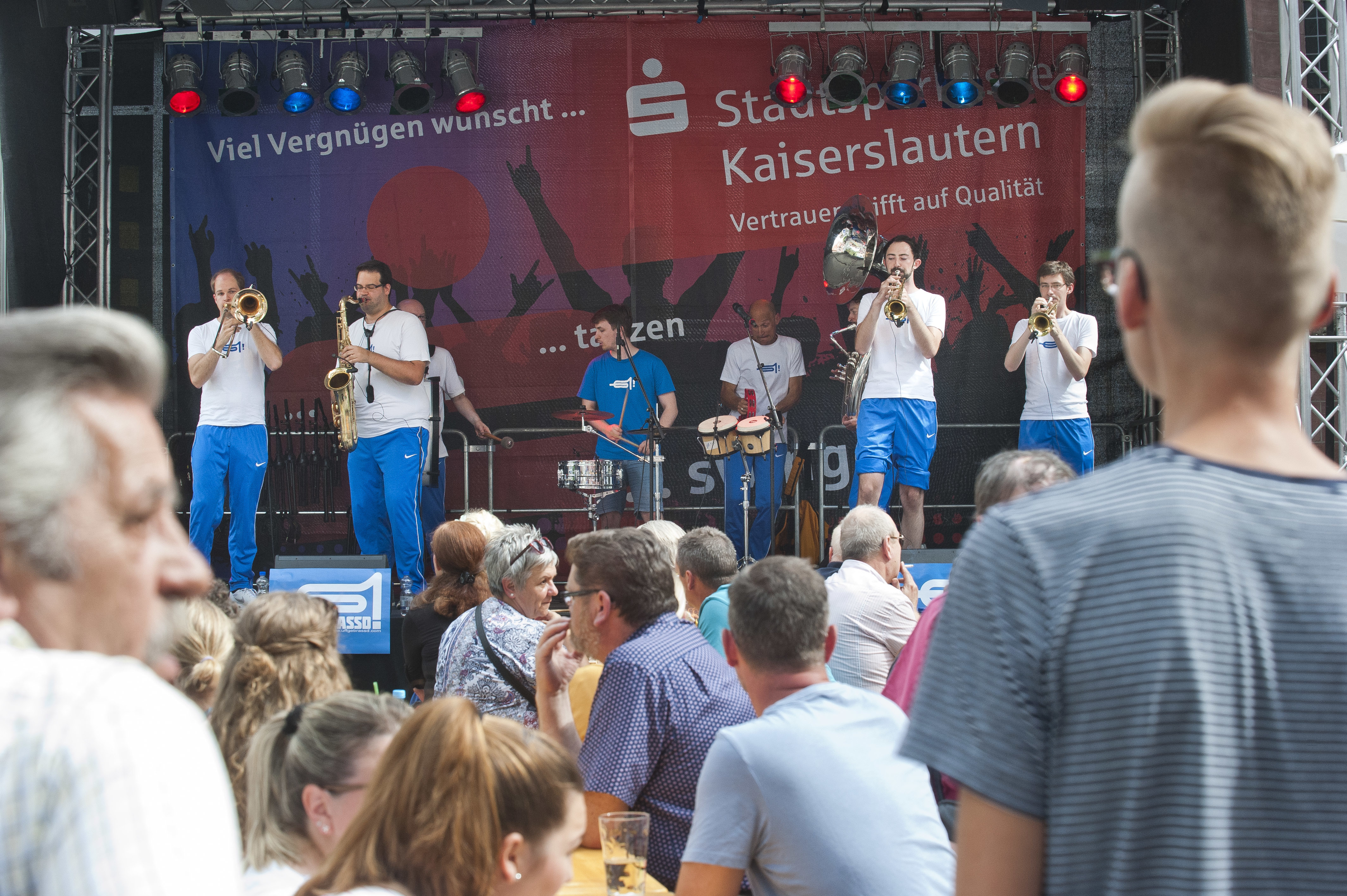 Die Band „Uffgebrassed“ bei Swinging Lautern Foto: ps/view