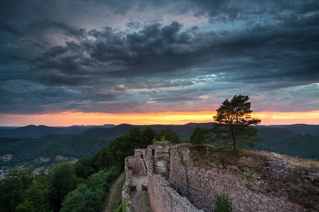 Burg Neuscharfeneck | Foto: Dirk Schatz