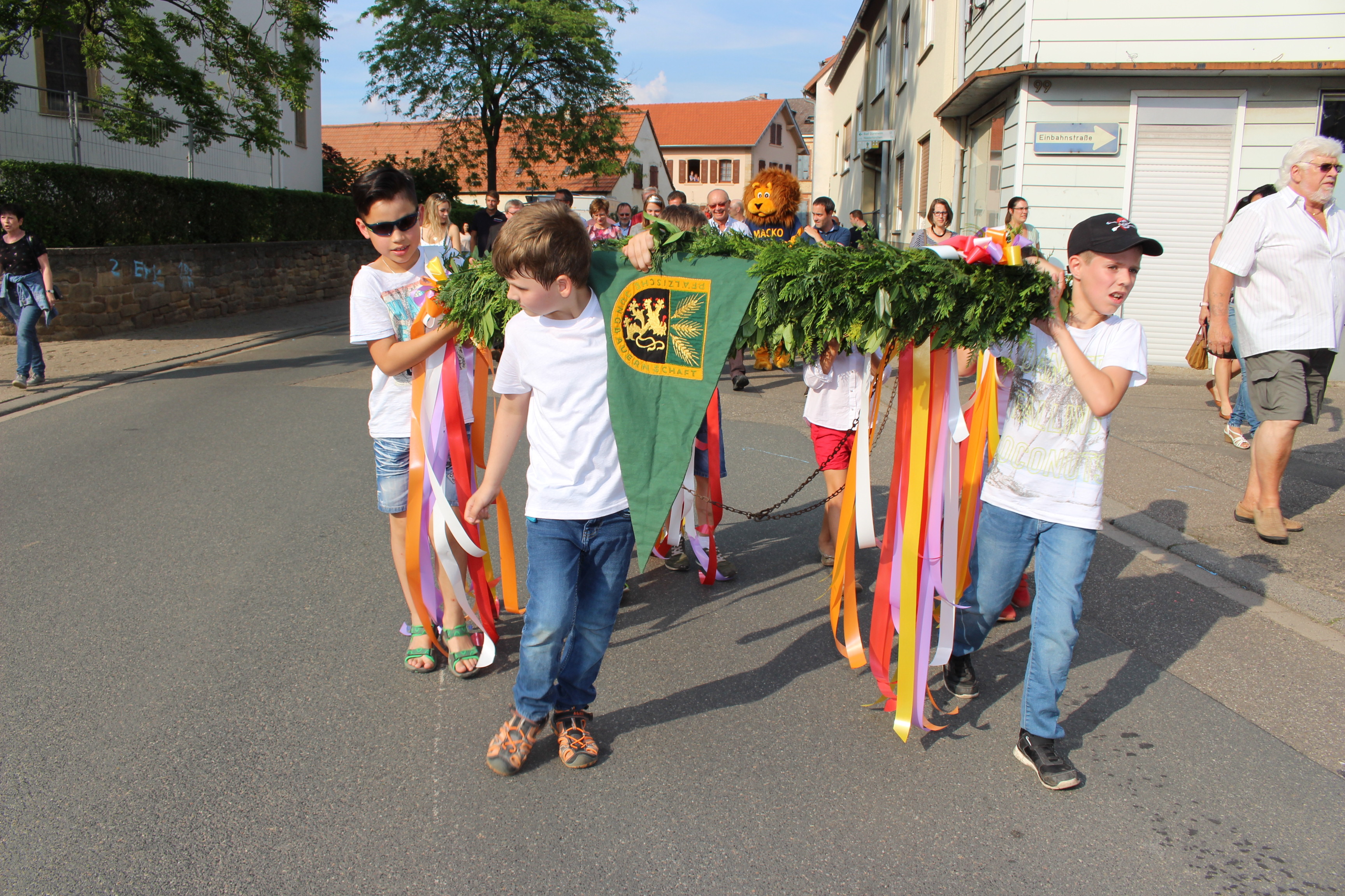 Auch die Jugend wird beim großen Jubiläums-Festzug mit von der Partie sein.