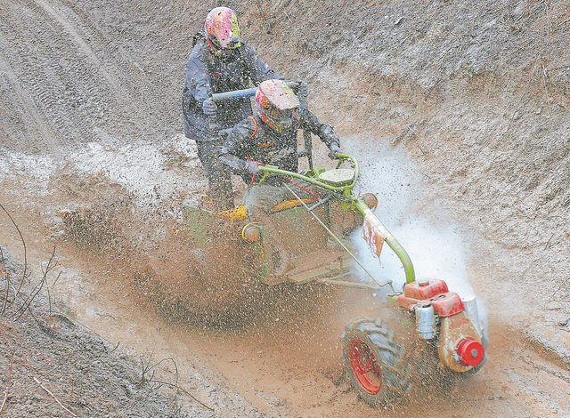 Action auf Einachsern - beim Weihermer Hakorennen  | Foto: Gärtner