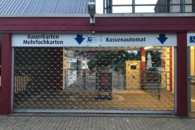 Das Rollgitter schließt am 31. August bis zur neuen Saison 2019 | Foto: Klaus Langner