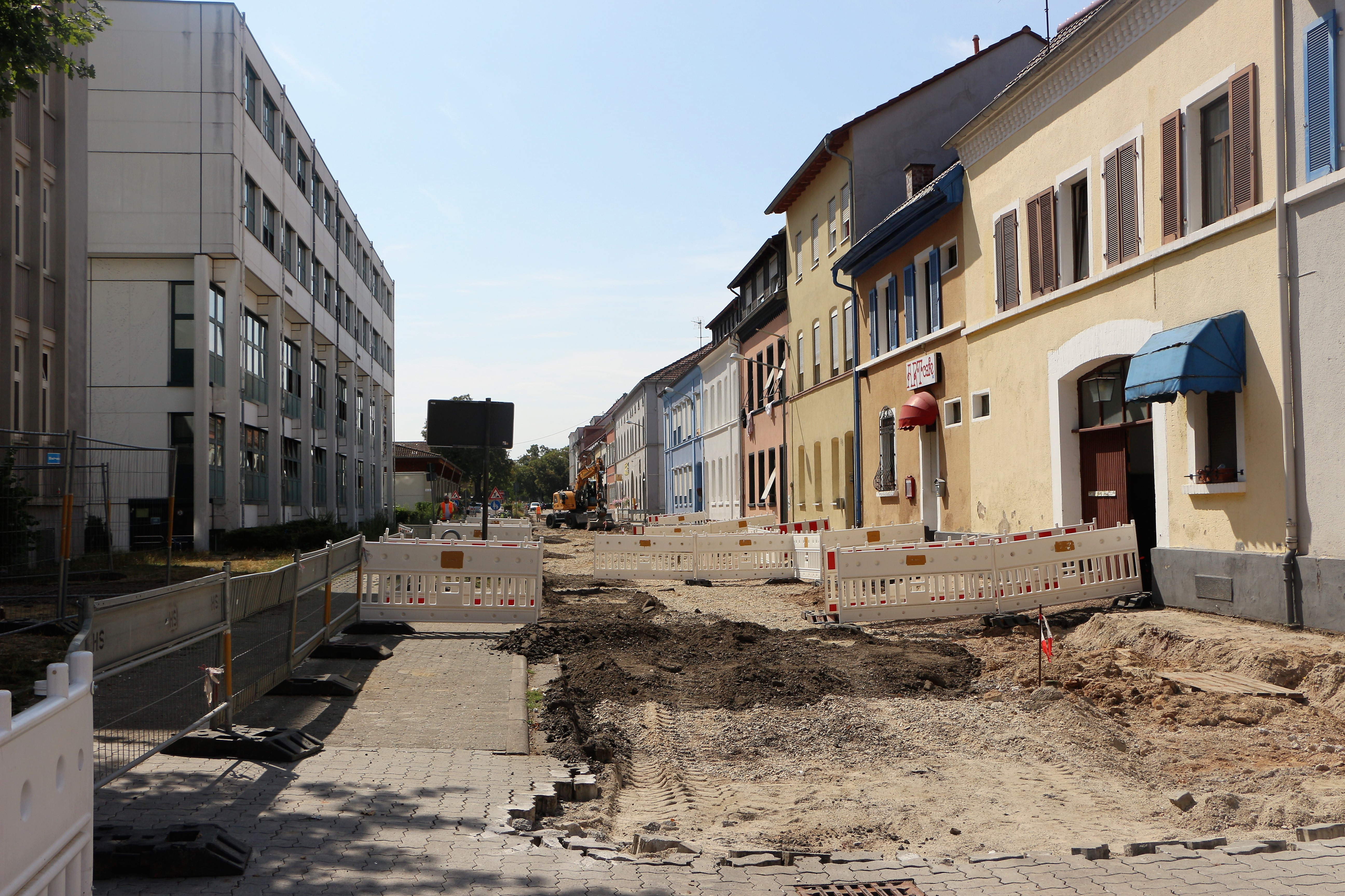 Die Orffstraße wird in zwei Bauabschnitten saniert.