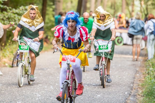 Bunte Haare. | Foto: Roland Kohls