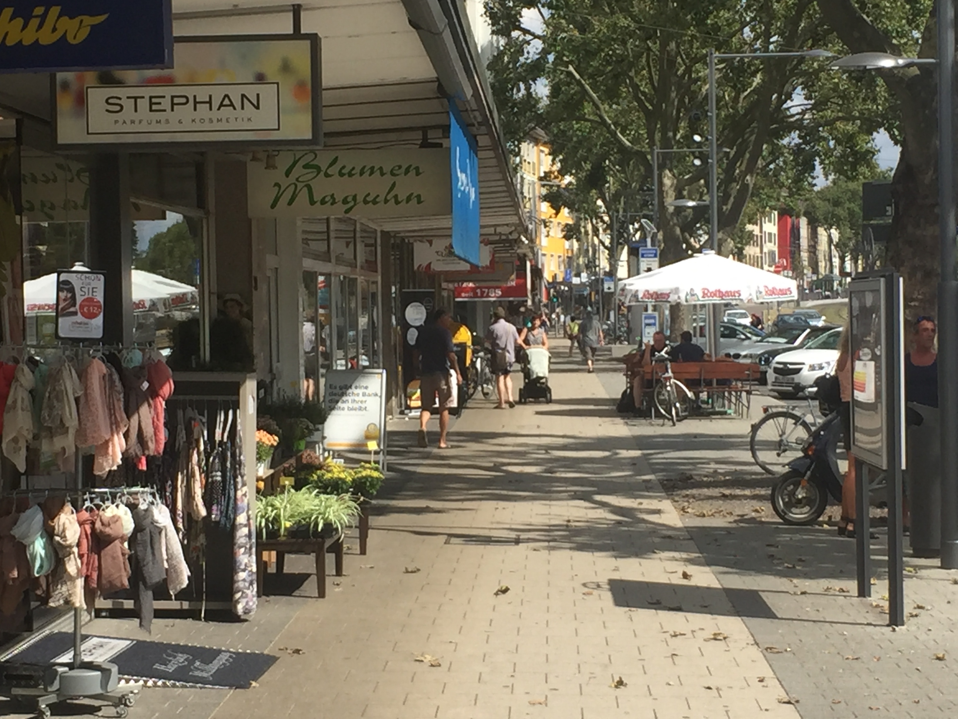 Großes Angebot in der Rheinstraße