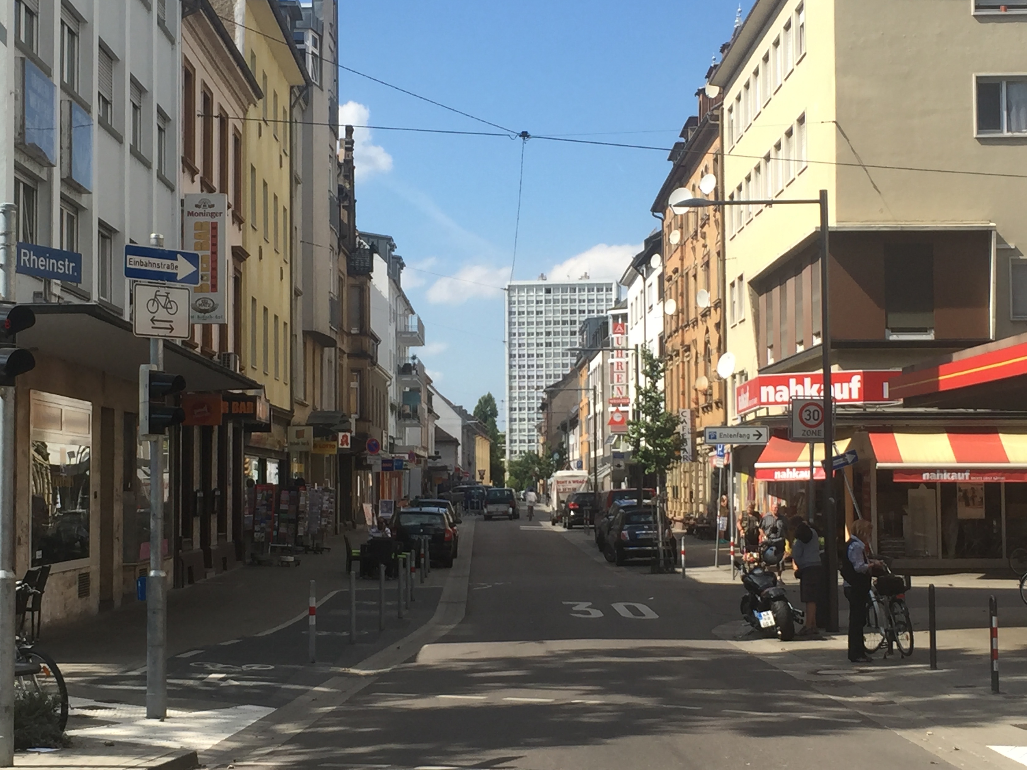 Blick auf die Rheinstraße