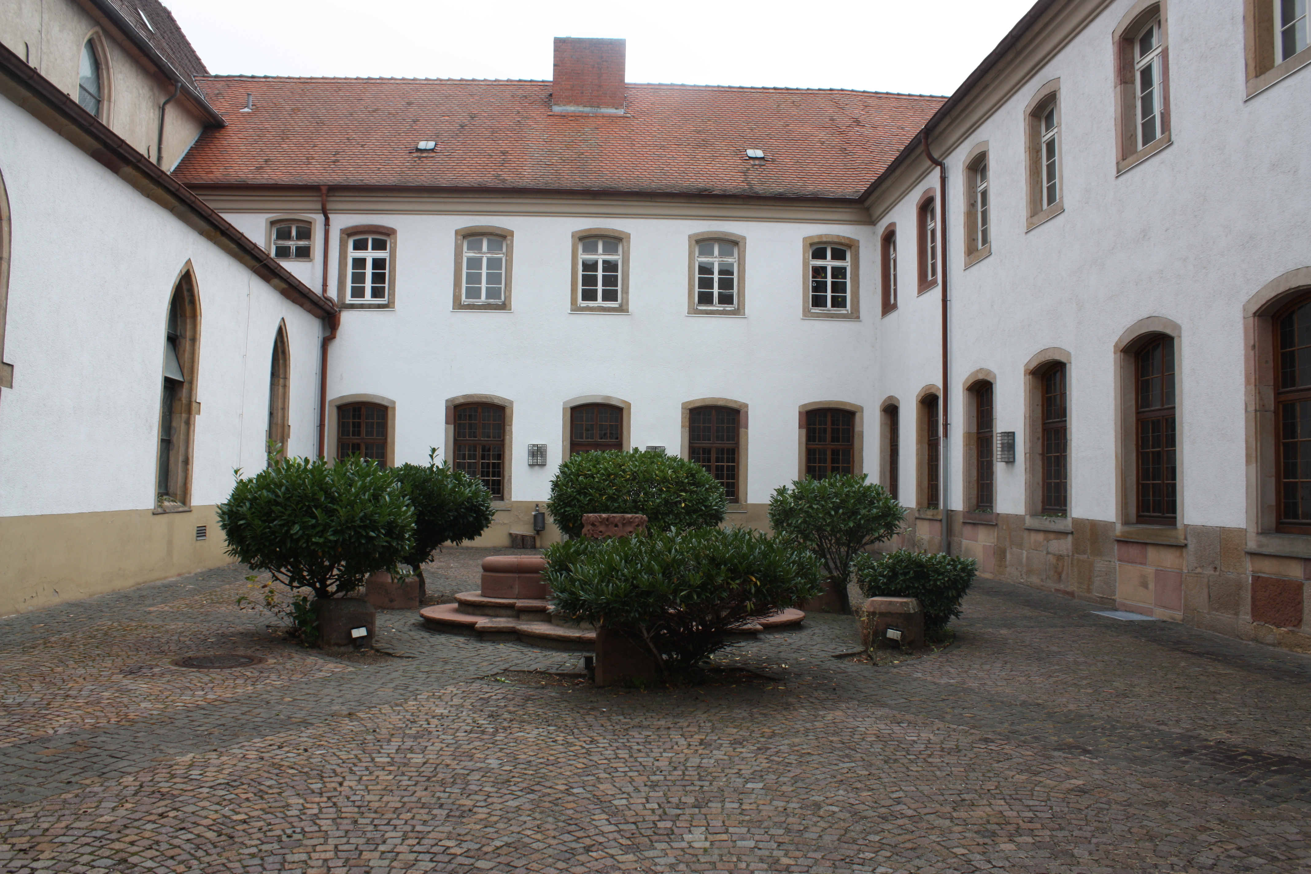 Der Klosterhof des ehemaligen Klosters in Germersheim.