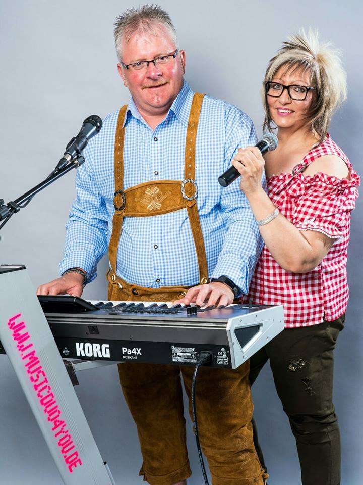 Das MusicDuo4You wird beim Oktoberfest für gute Unterhaltung sorgen.