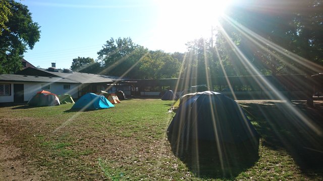 Zelten bei optimalen Wetterbedingungen | Foto: ps