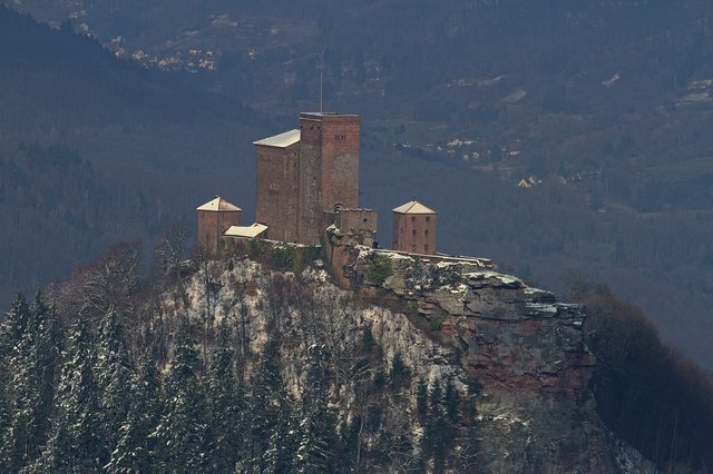 Burg Trifels im Winter