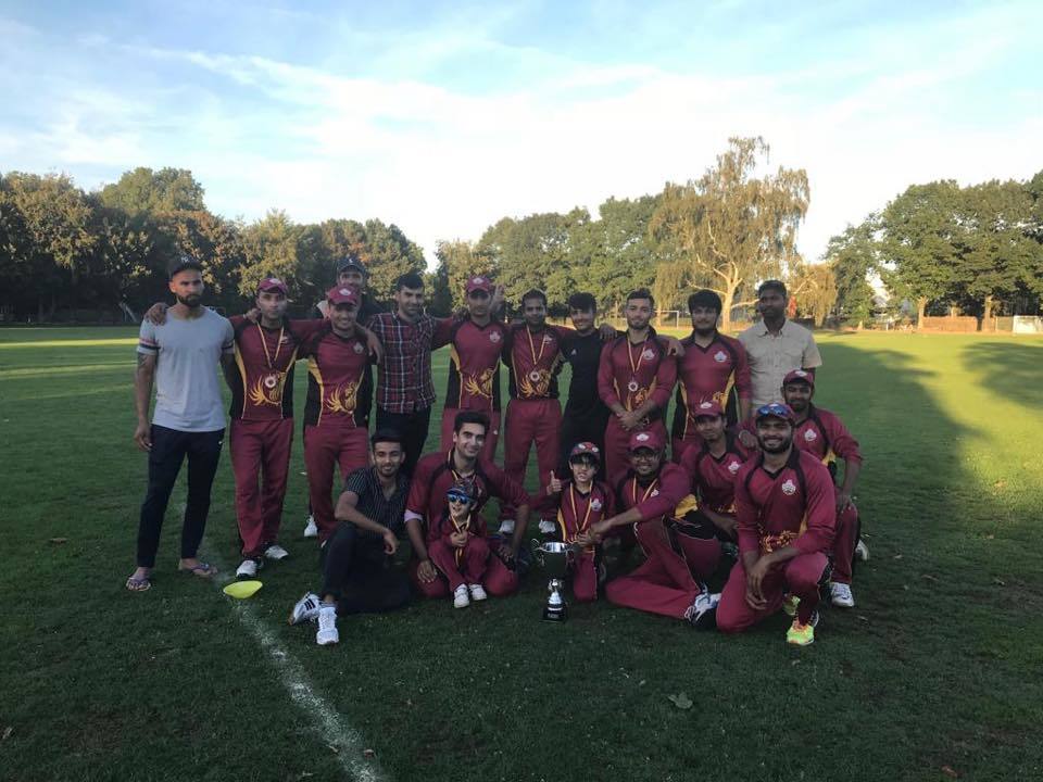 Die Cricket Lions Karlsruhe sind im Finale um den deutschen Vereinspokal nur knapp unterlegen.