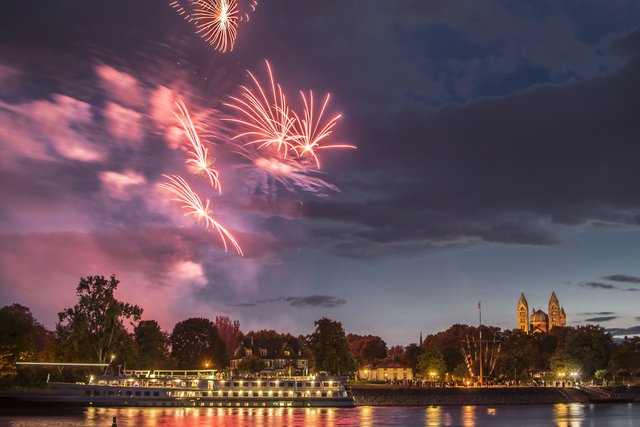 Feuerwerk am Speyrer Dom