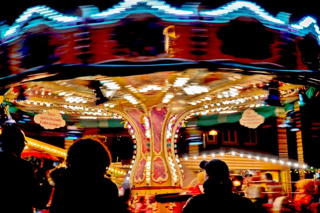 Karoussell auf dem Speyrer Weihnachtsmarkt