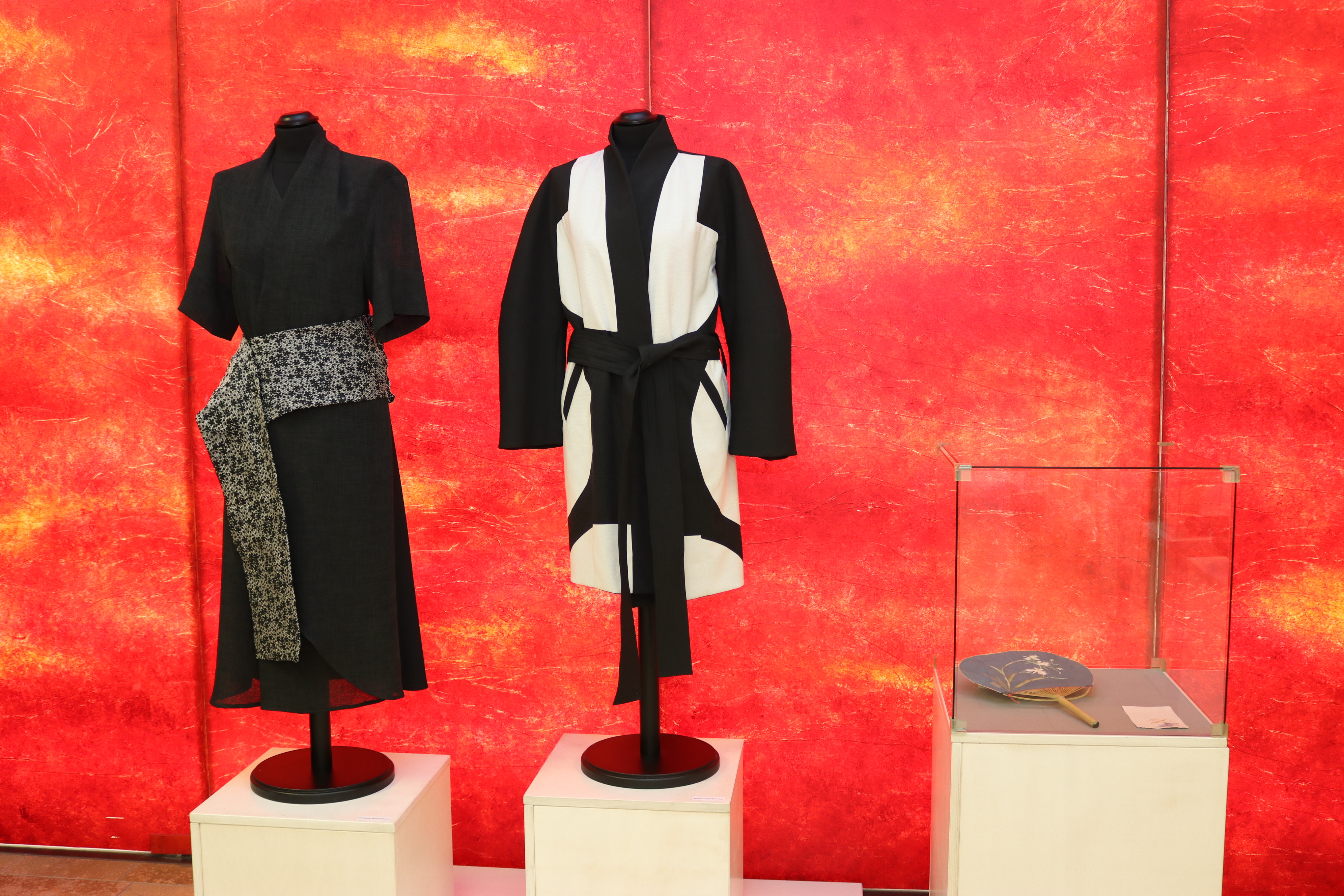 Ausstellungsstücke in der Kreissparkasse Kaiserslautern zu sehen