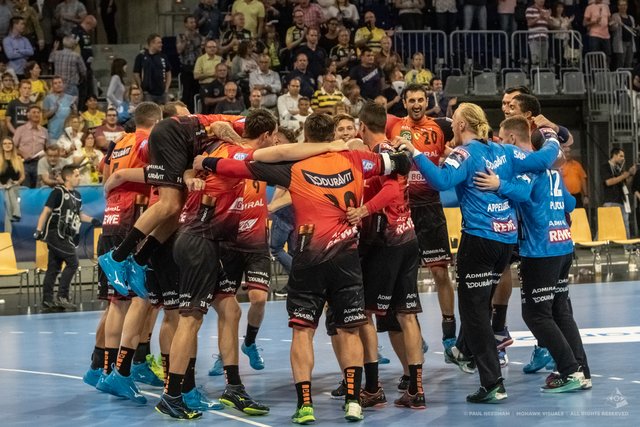 Rhein-Neckar Löwen siegen mit 35:34 gegen FC Barcelona | Foto: Paul Needham