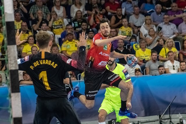 Rhein-Neckar Löwen siegen mit 35:34 gegen FC Barcelona | Foto: Paul Needham