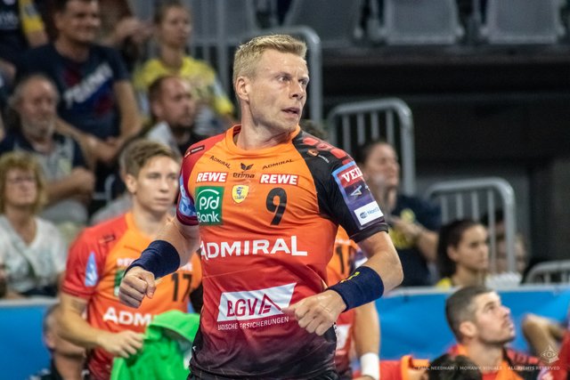 Rhein-Neckar Löwen siegen mit 35:34 gegen FC Barcelona | Foto: Paul Needham