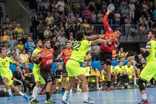 Rhein-Neckar Löwen siegen mit 35:34 gegen FC Barcelona | Foto: Paul Needham