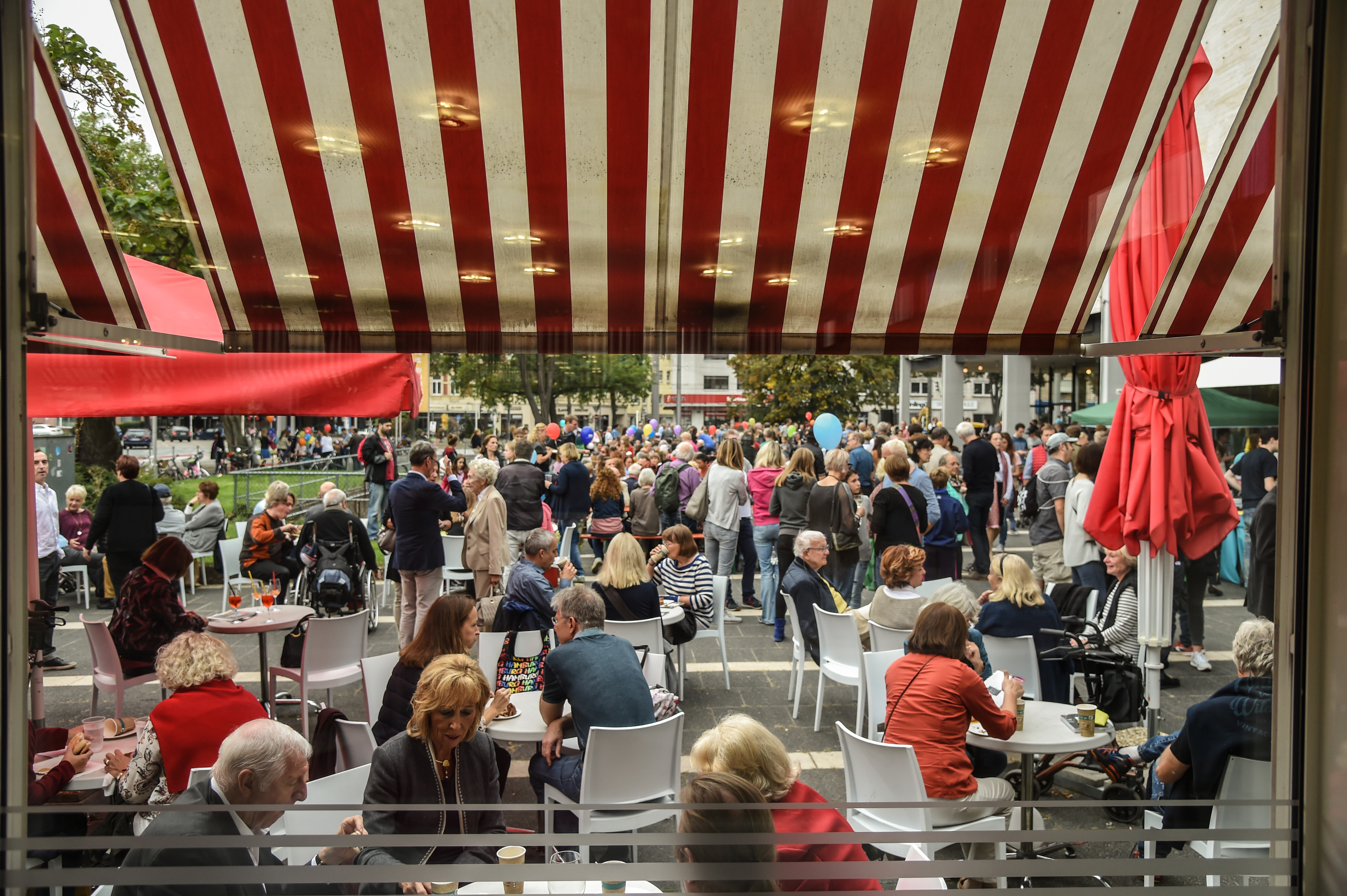 Die 240. Spielzeit am Nationaltheater Mannheim beginnt mit dem traditionellen und beliebten Theaterfest am 15. September ab 15 Uhr.