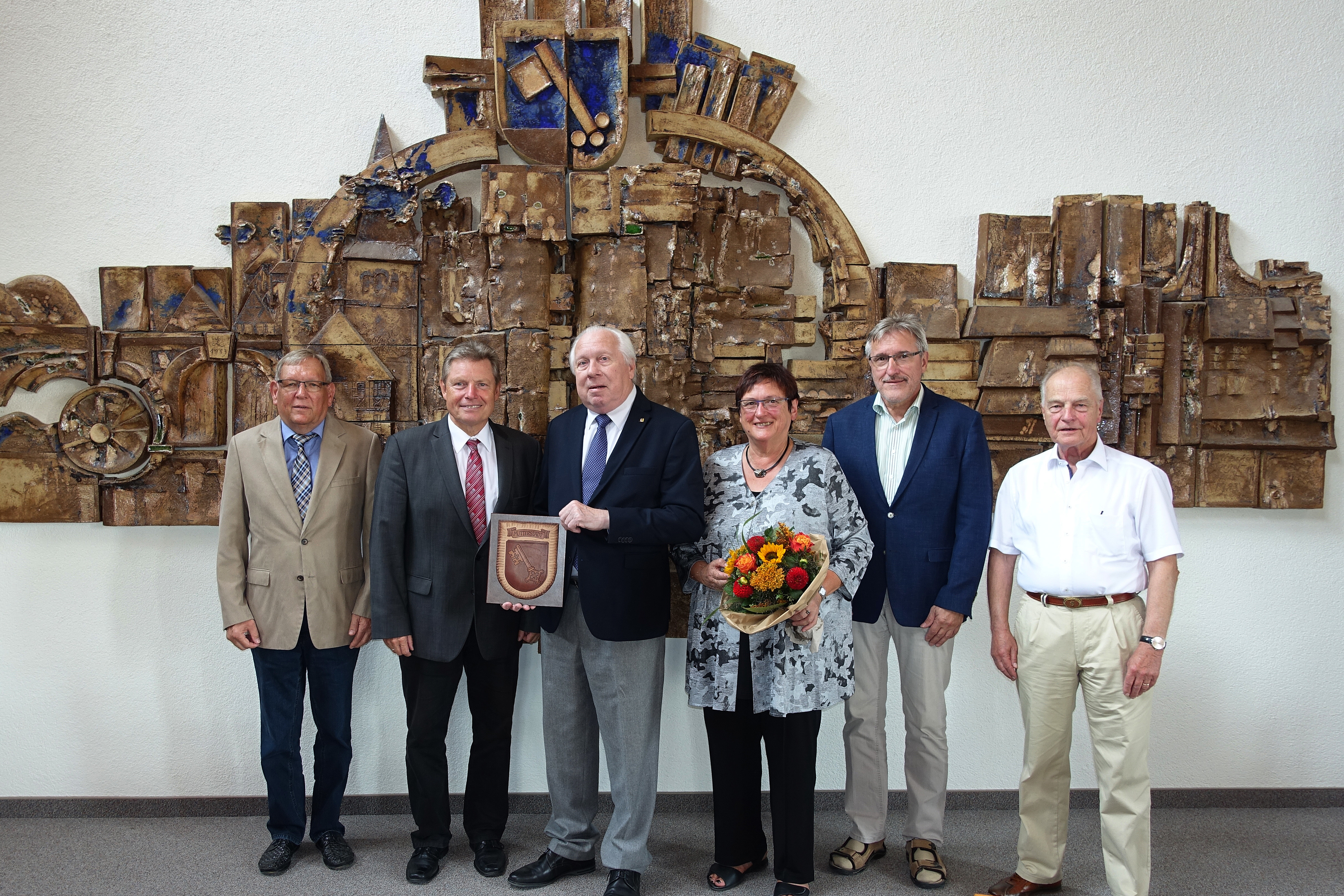 Foto v.l.n.r. Klaus Maischein, Hans-Dieter Schneider, Dr. Michael Geist, Teresa Geist, Klaus Lenz, Dr. Ulf-Rainer Samel