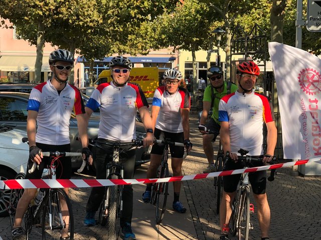 Start am Bad Dürkheimer Stadtplatz.