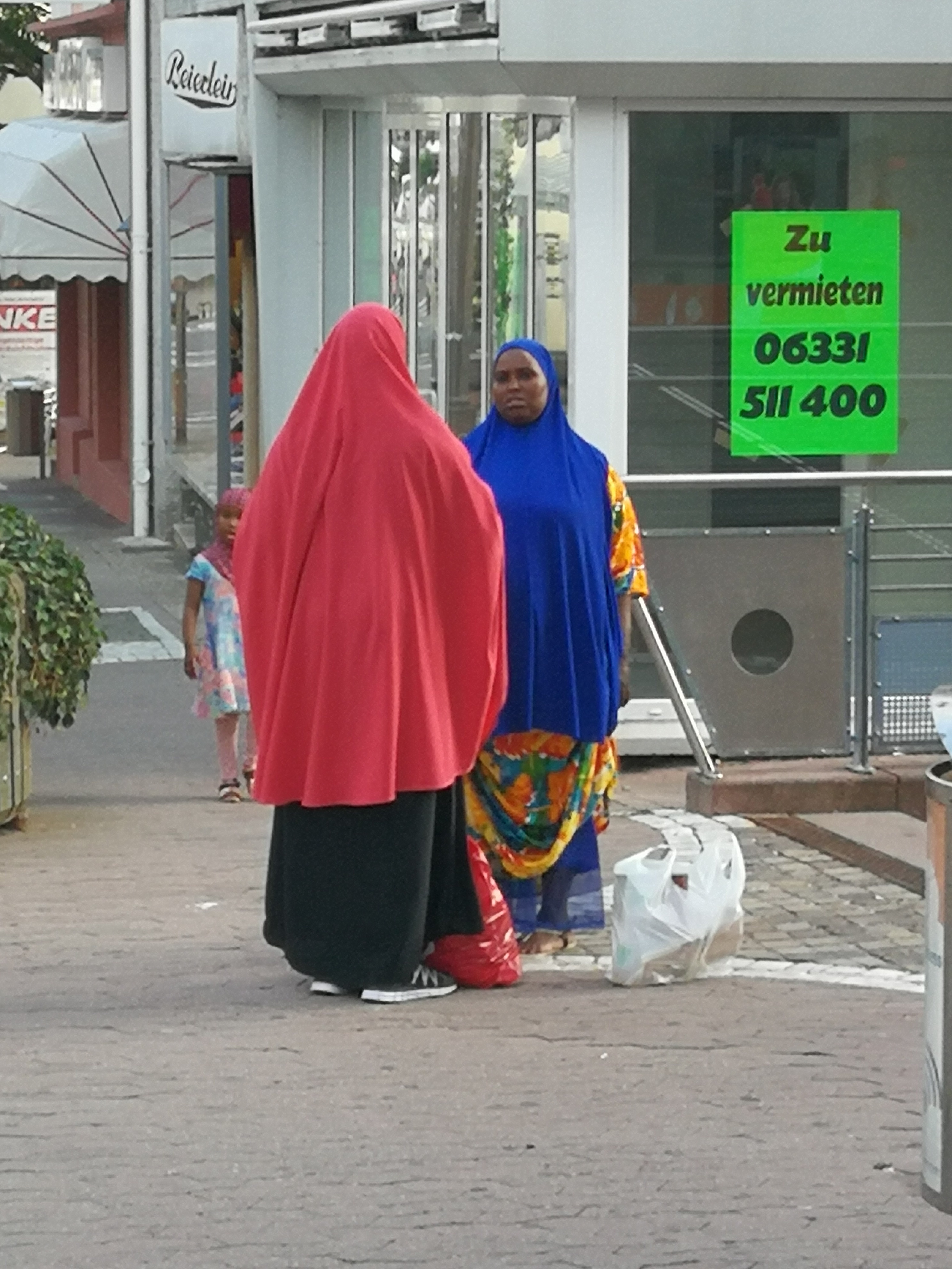 Die große Zahl an zugezogenen Flüchtlingen belastet die Stadt. Foto: Kling