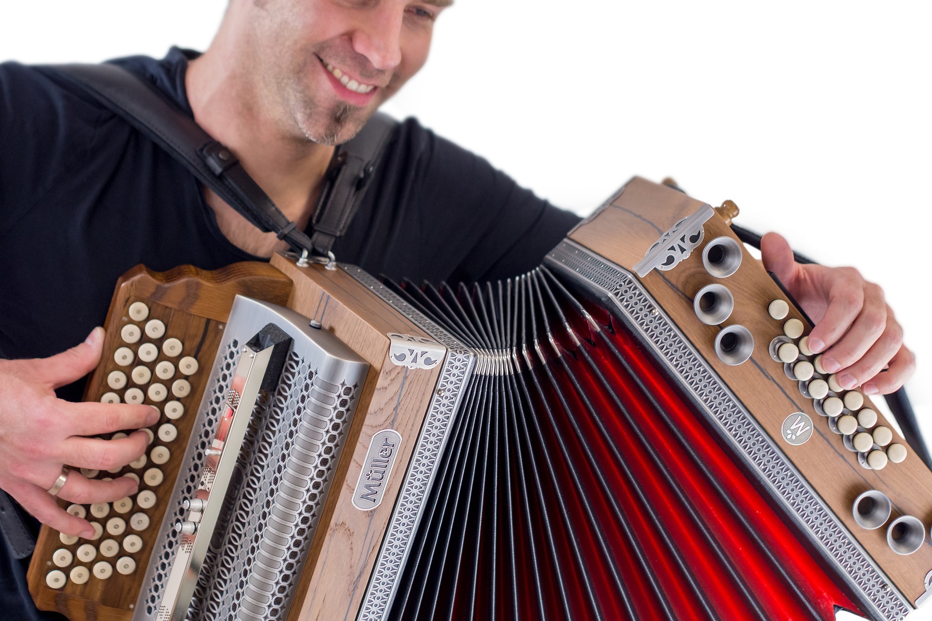 Das Harmonika-Orchester gibt am Samstagabend ein Konzert.