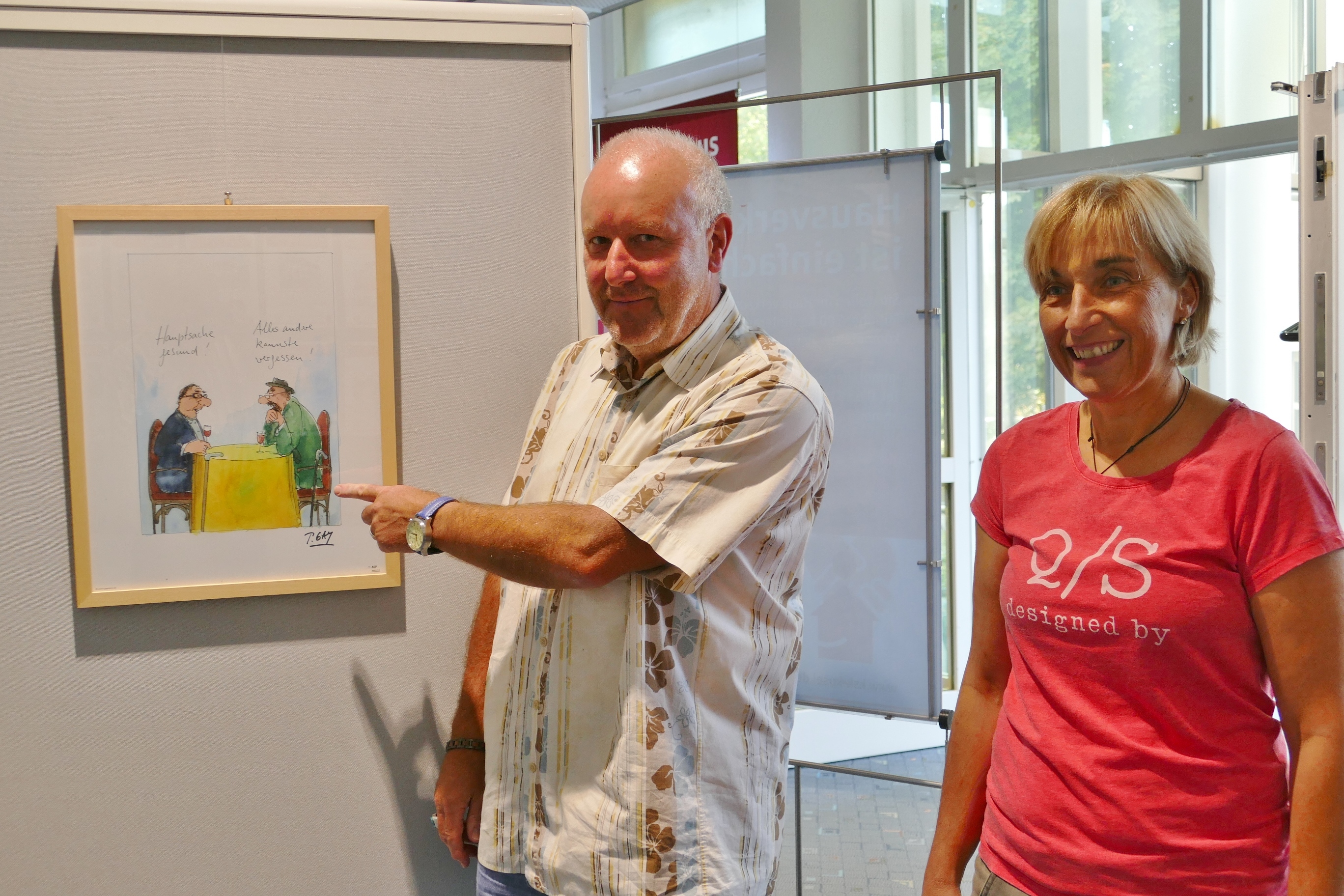 Karola Becker und Michael Volle haben die Ausstellung aufgebaut Foto: Horst Cloß