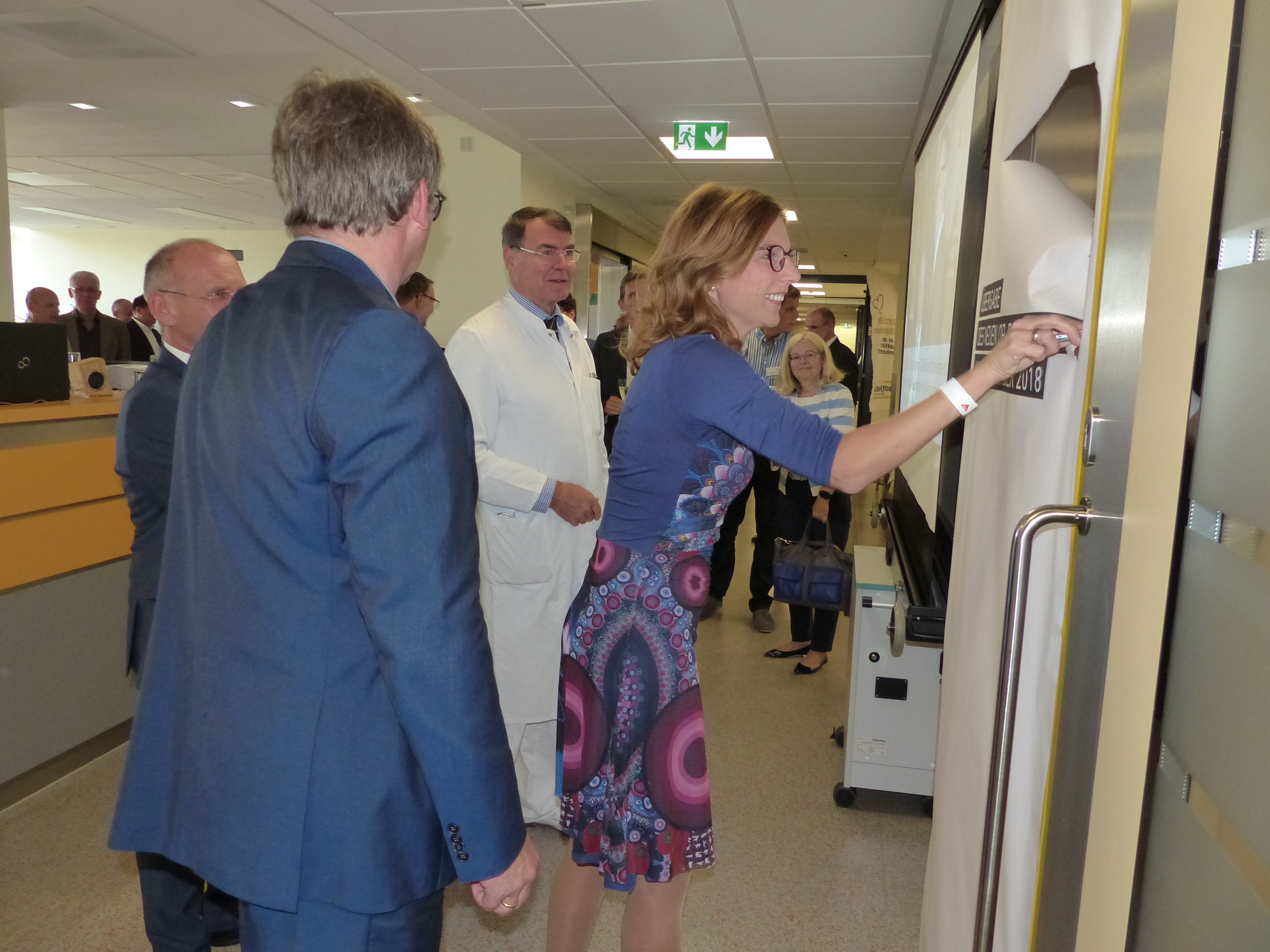 Zur offiziellen Einweihung kam auch die Gesundheitsministerin des Landes Rheinland-Pfalz. Foto: Stadtklinik Frankenthal