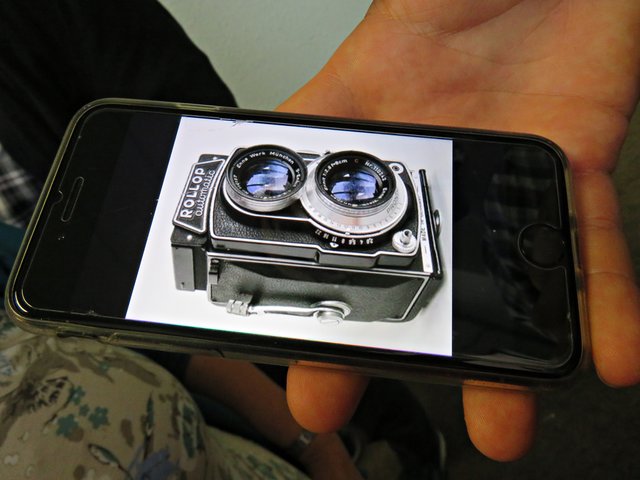 Mit dieser alten Kamera wird tatsächlich gearbeitet :-) | Foto: Brigitte Melder