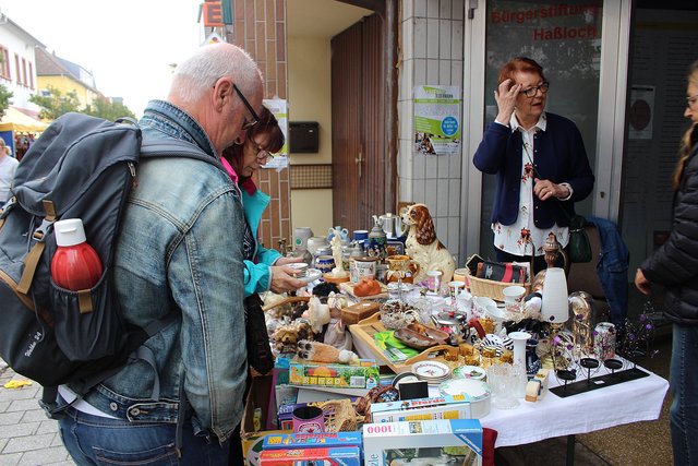 Am Sonntag lockte parallel zum Andechser Bierfest der Verkaufsoffene Sonntag mit Flohmarkt. | Foto: Pacher