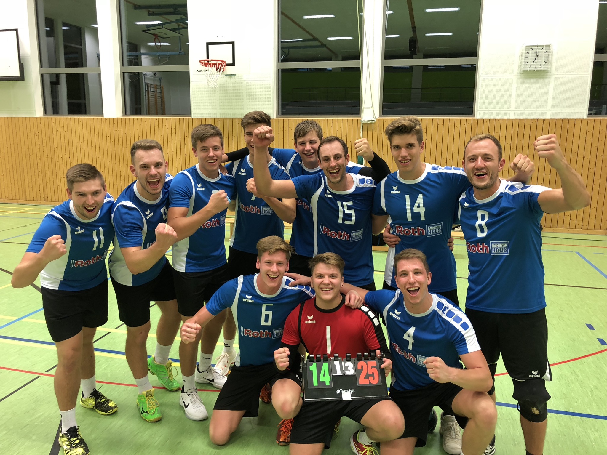 Großer Jubel beim Team nach zwei tollen Siegen. (Foto: Alexander Zinser)