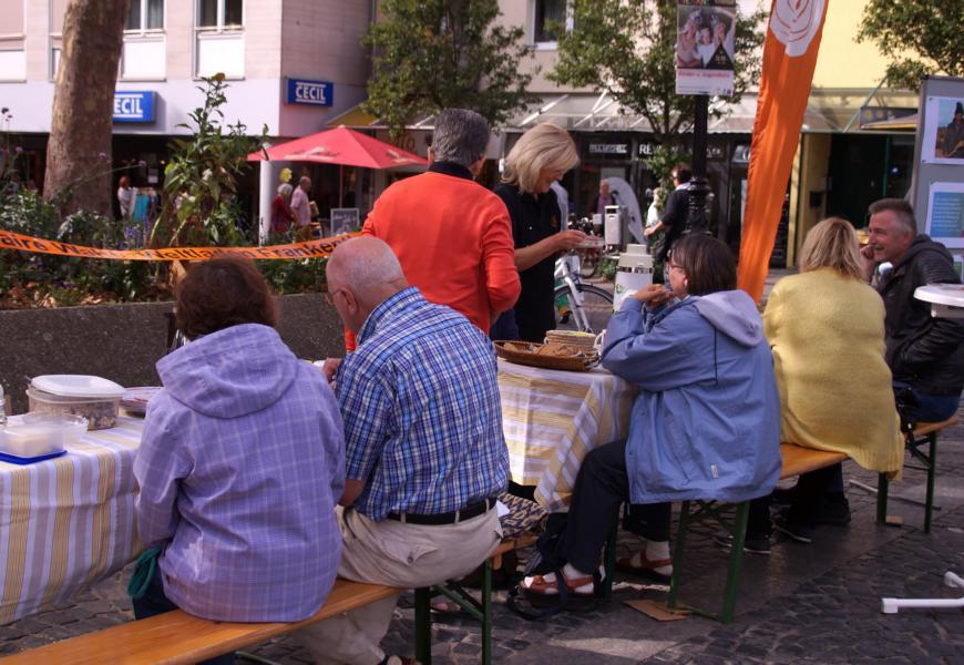 "Faires Frühstück" auf dem Rathausplatz in Frankenthal