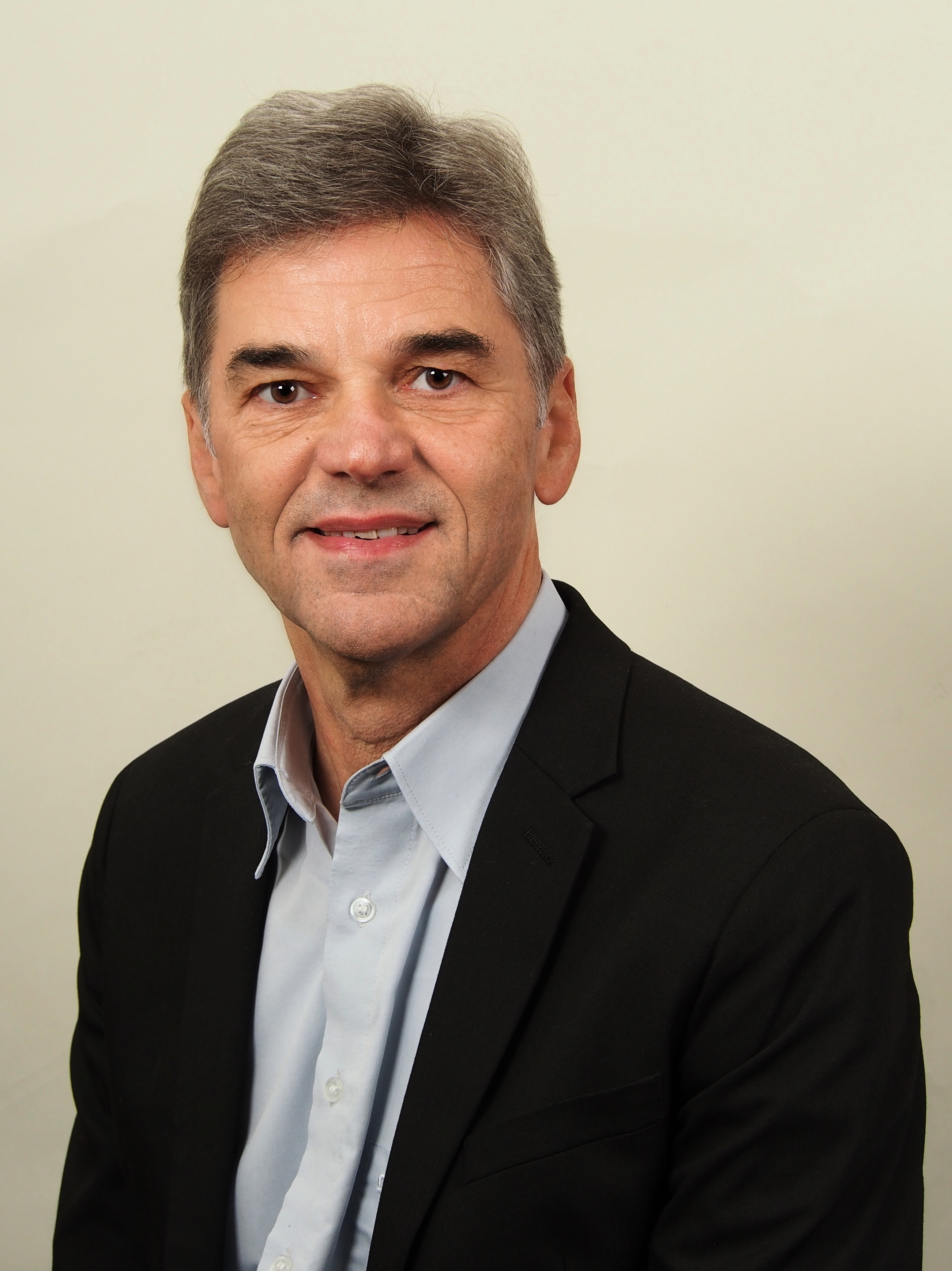 Professor Dr. Theo G. Schmitt Foto: Schmitt