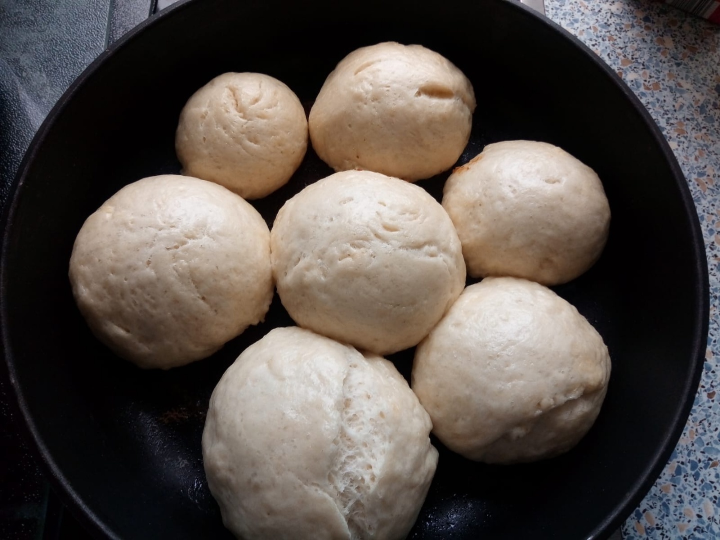 selbstgemachte Dampfnudeln ein Hochgenuss aus der süddeutschen Küche