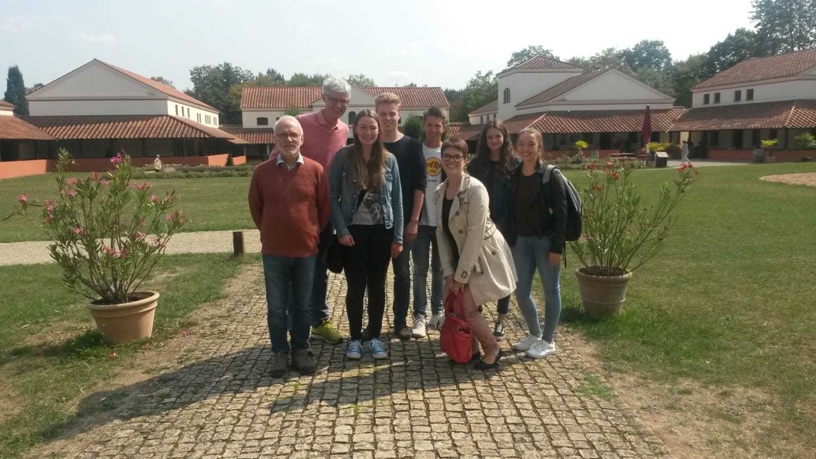 Schüler helfen Schüler-Nachhilfe: Ausflug nach Nennig und Perl