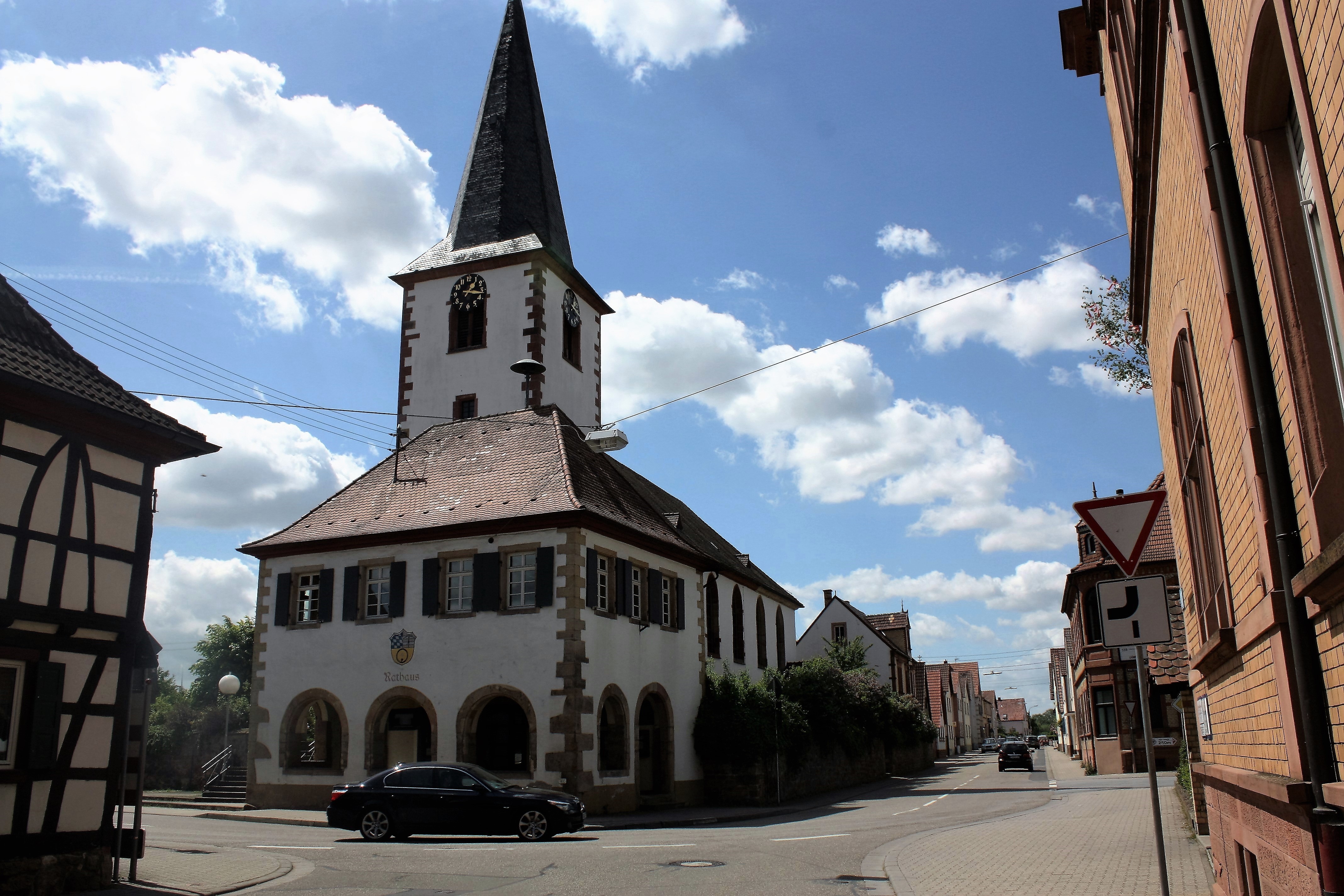 Die Kirche Sankt Martinus in Ottersheim ist 400 Jahre alt. Ihr ist ein Vortrag am 18. Oktober gewidmet.