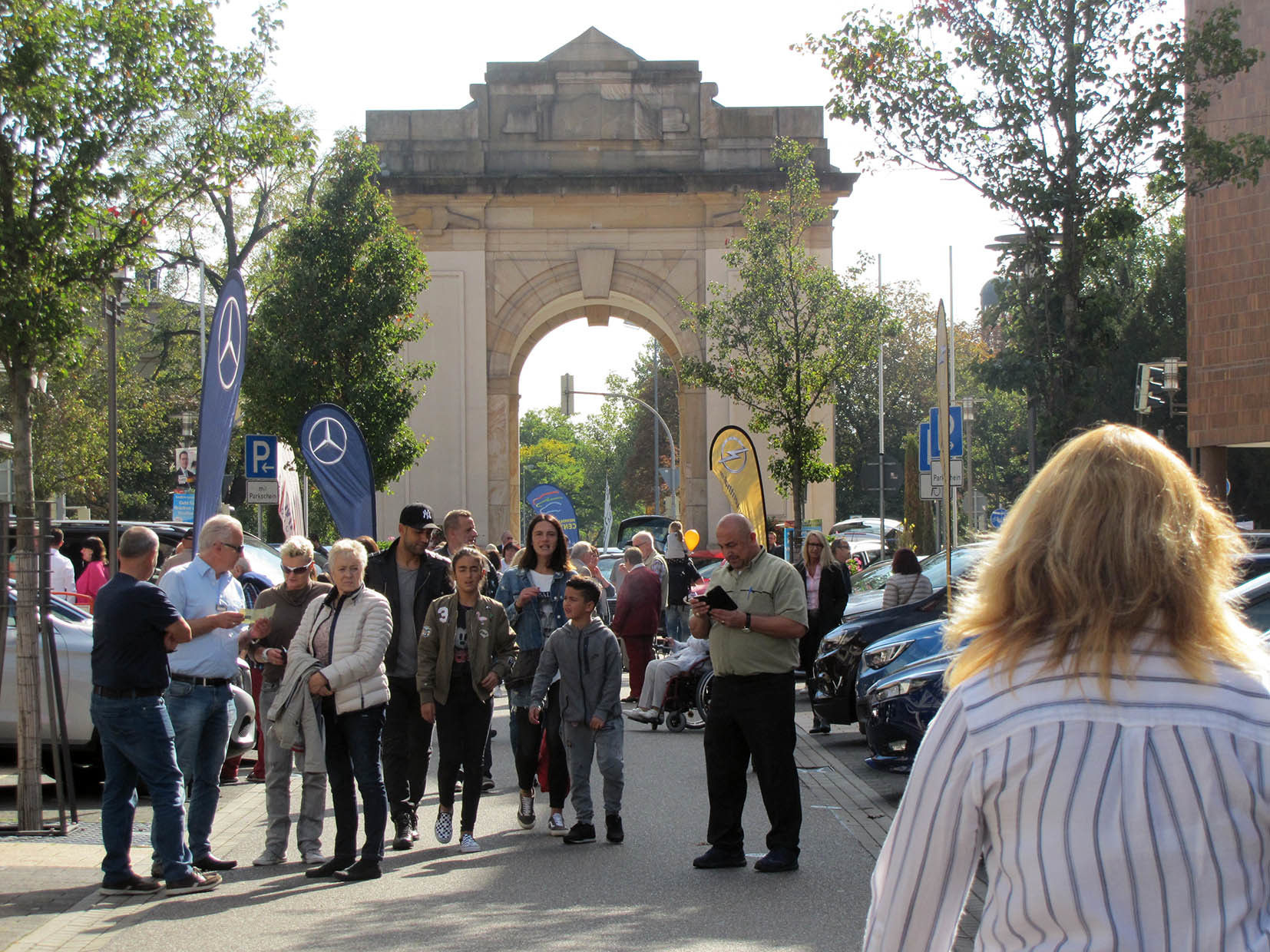 Mit Herbstspektakel und verkaufsoffenem Sonntag startet Frankenthal in die herbstliche Jahreszeit. Vom 3. bis 7. Oktober wird in der Innenstadt gefeiert.