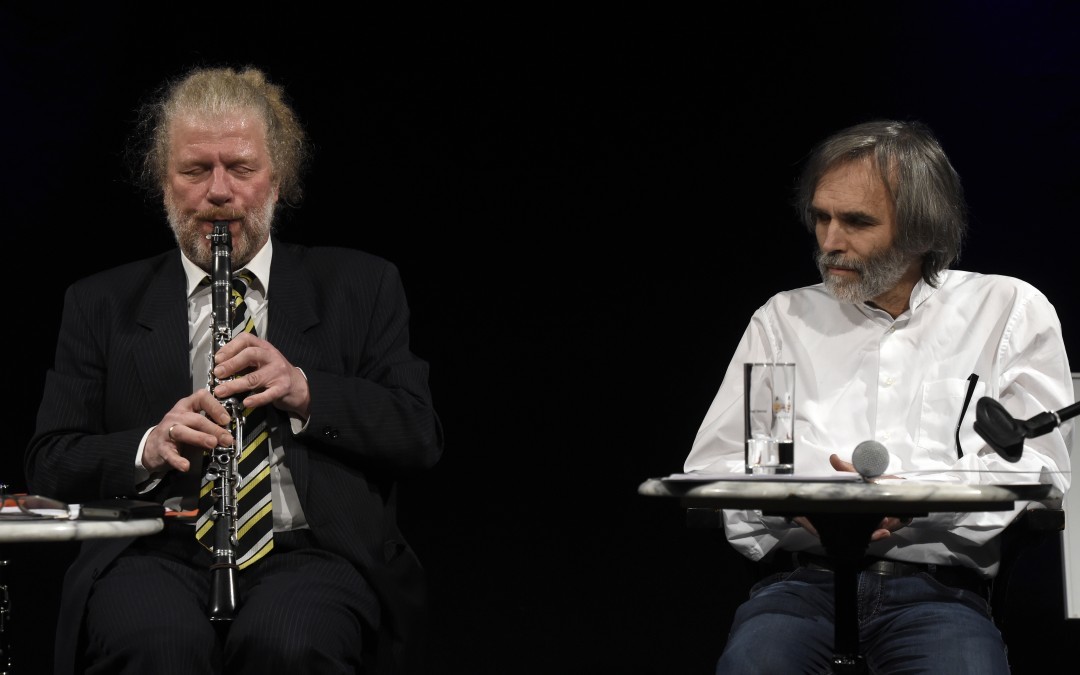 Hans-Jürgen Herschel und Lömsch Lehmann erinnern an Robert Gernhardt.