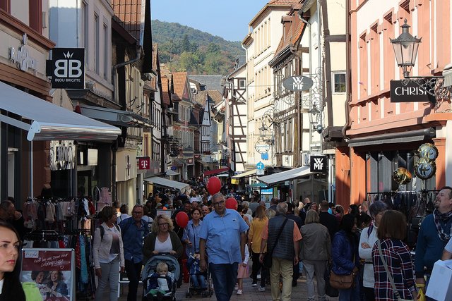 Einmal mehr ein Frequenzbringer par excellence: Der Verkaufsoffene Sonntag in Neustadt. | Foto: Pacher