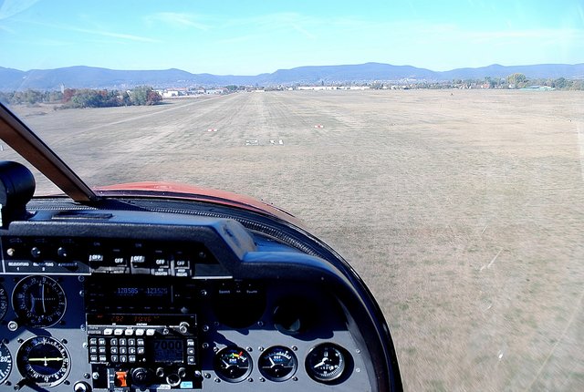 Flughafengelände Lachen-Speyerdorf. | Foto: Pacher