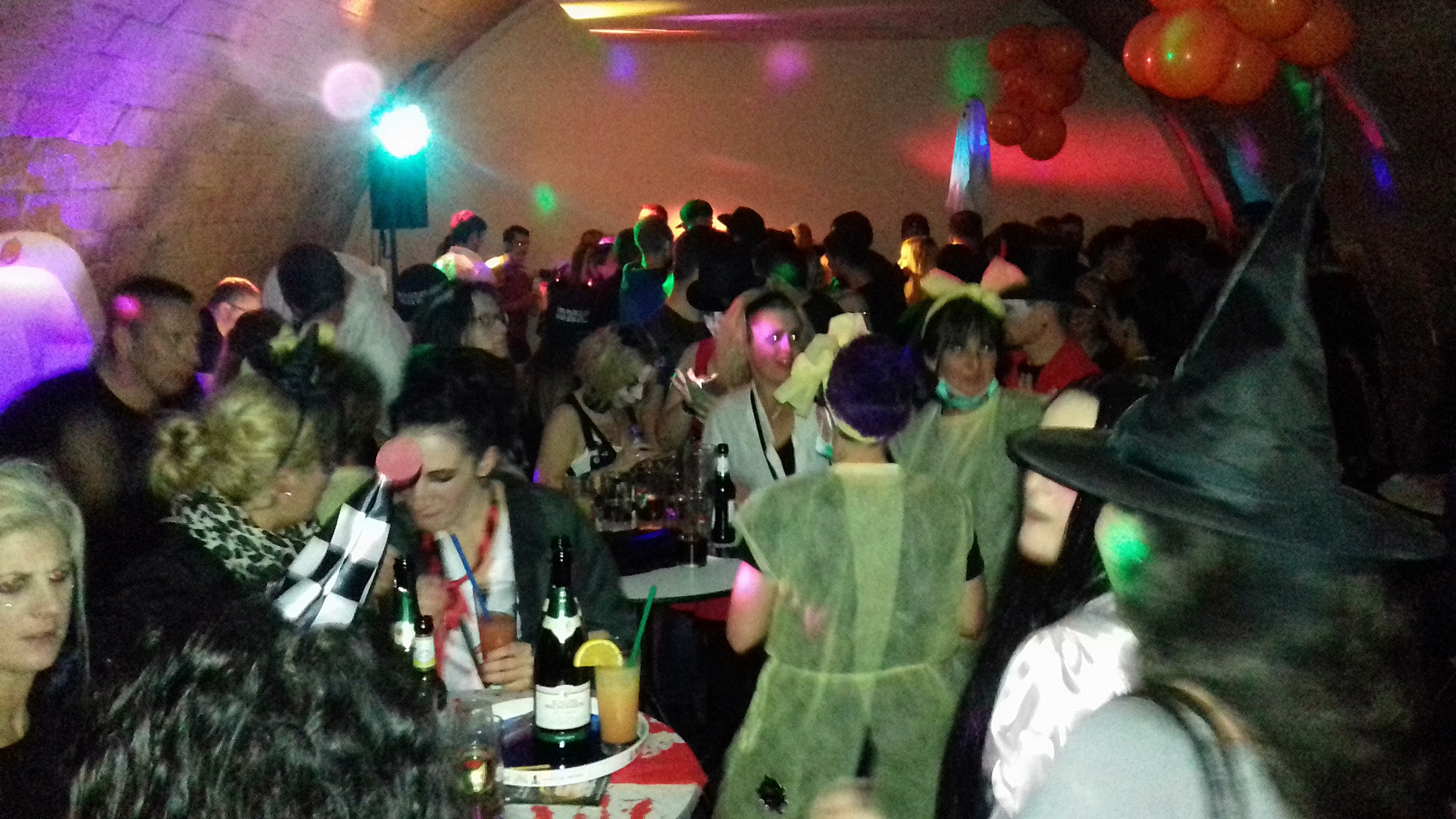 Die Party steigt im Gewölbekeller des Hohenstaufensaals.